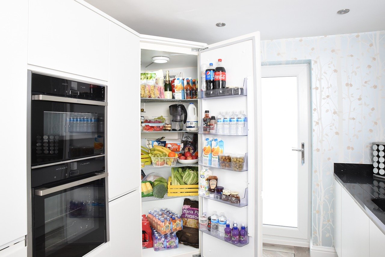 clean fridge