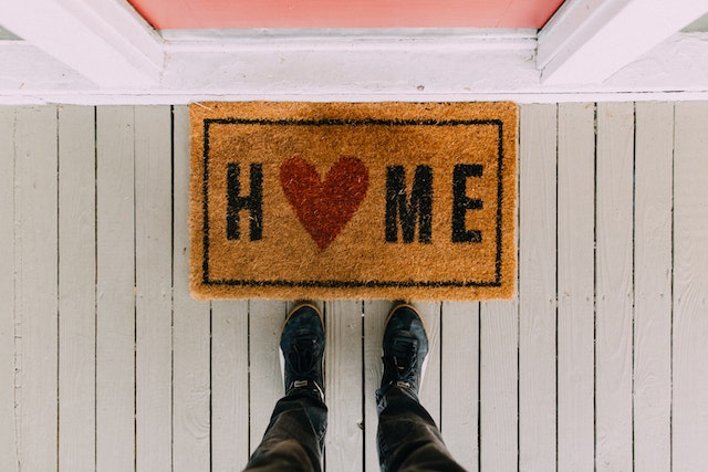 Craft Your Minimalist Living Space with Tips and Inspiration